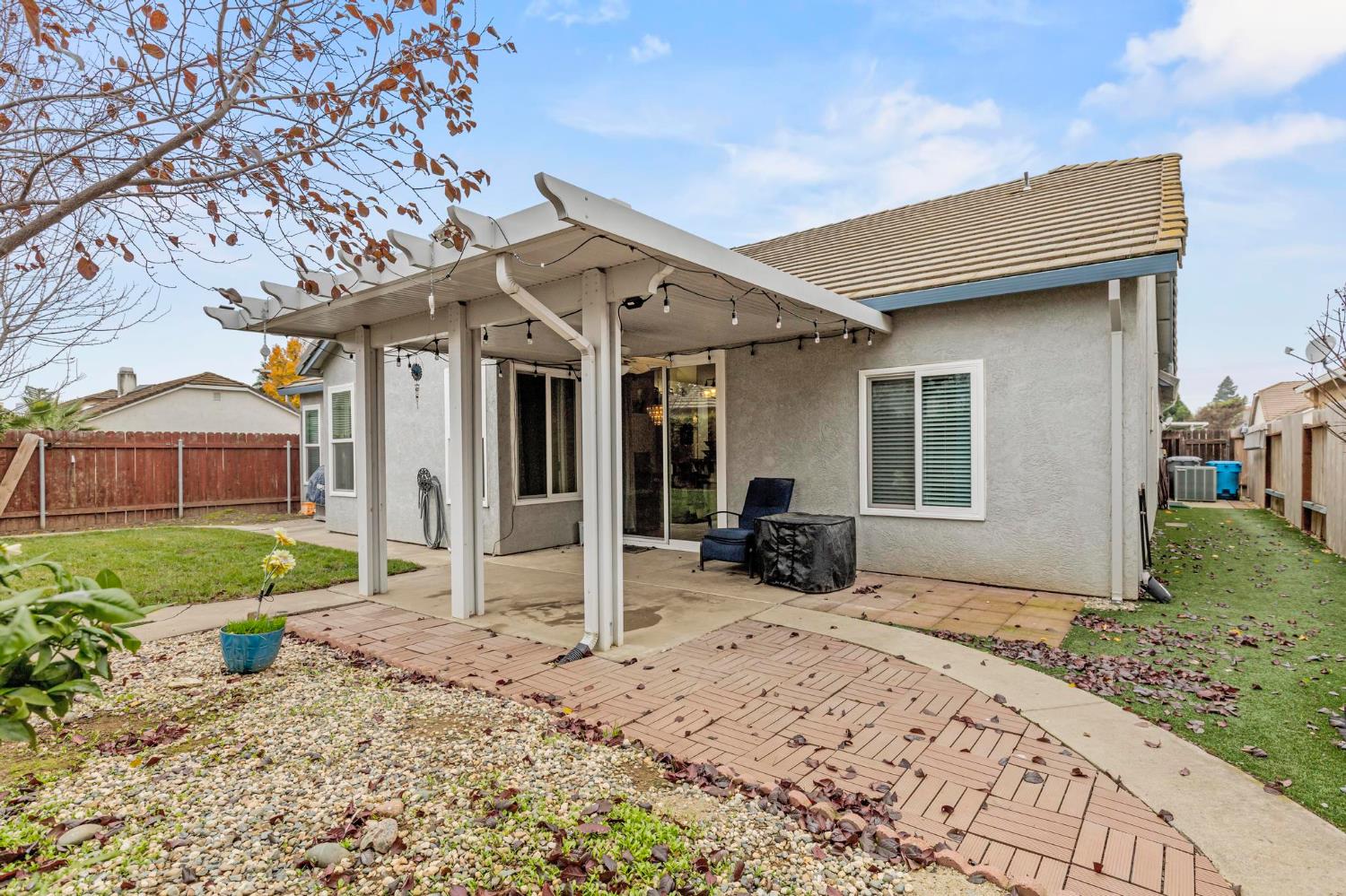 1090 Portola Valley Road