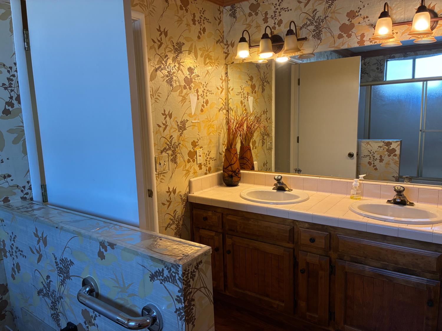 1529 Lincoln Road 25