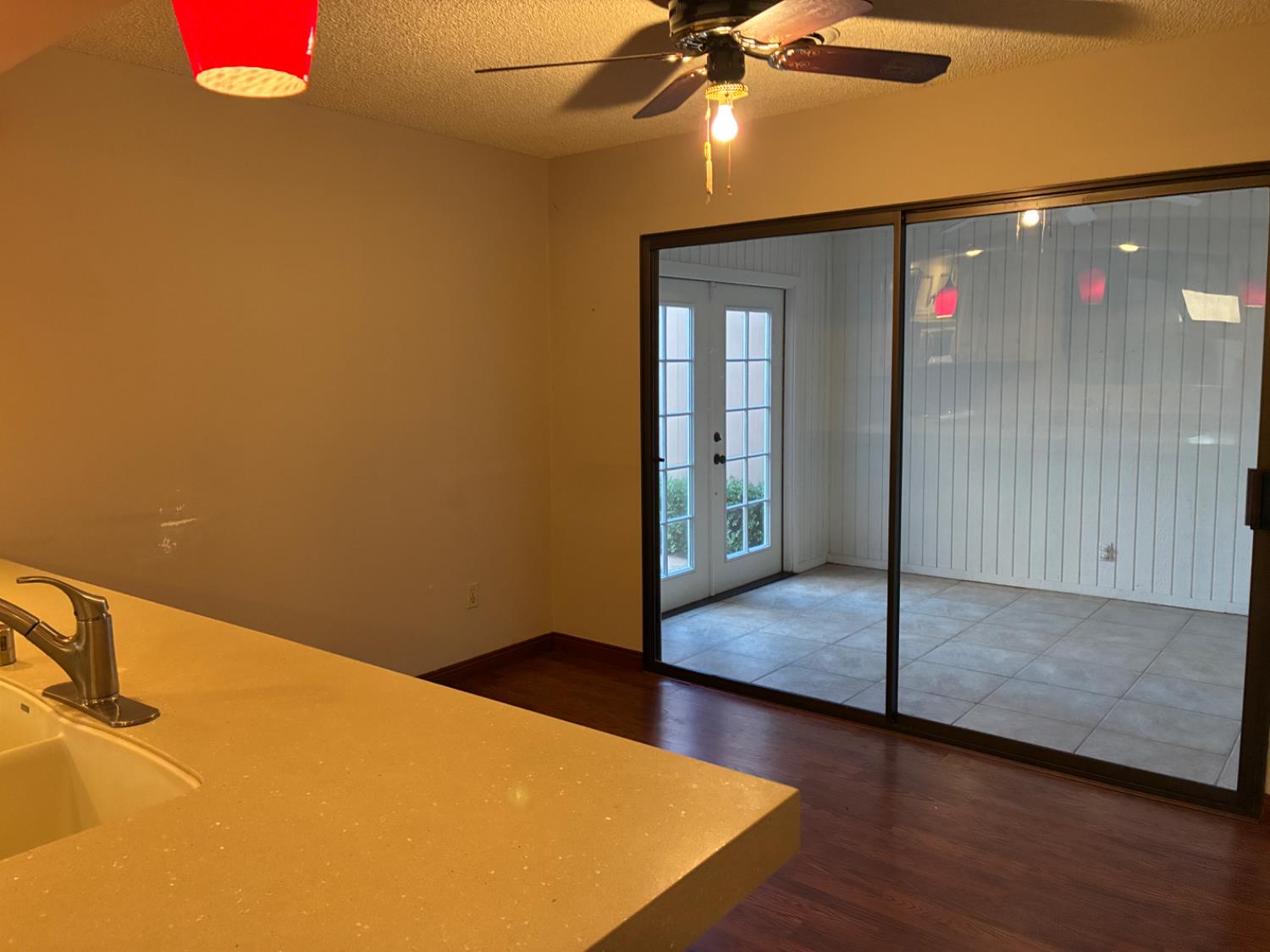 1529 Lincoln Road 25