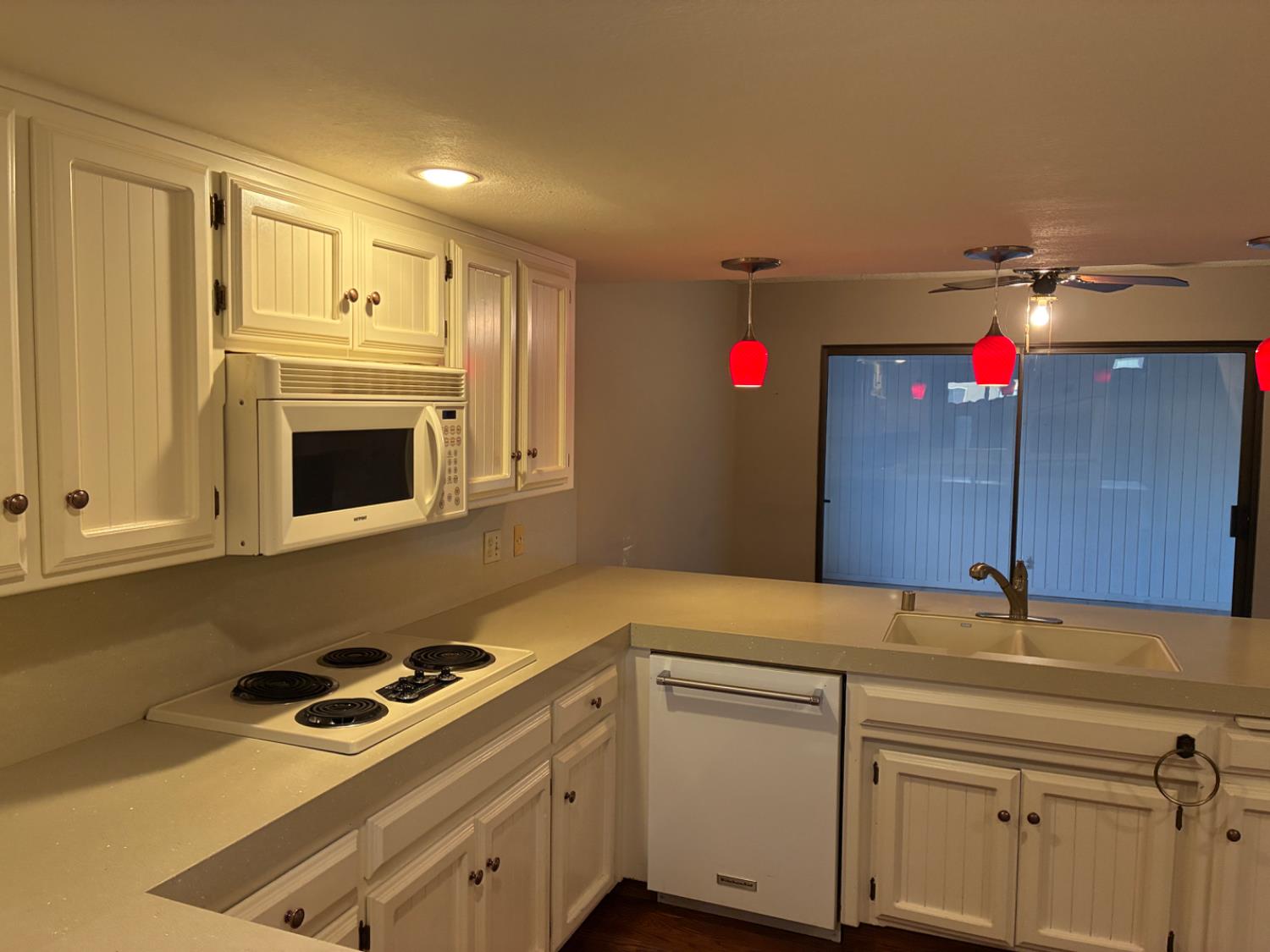 1529 Lincoln Road 25