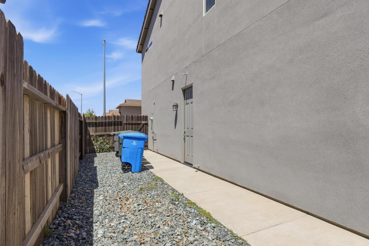 885 Buckingham Drive