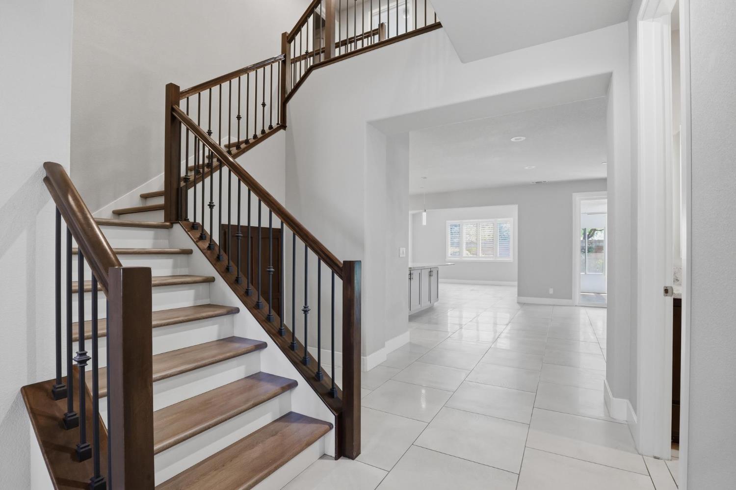 885 Buckingham Drive