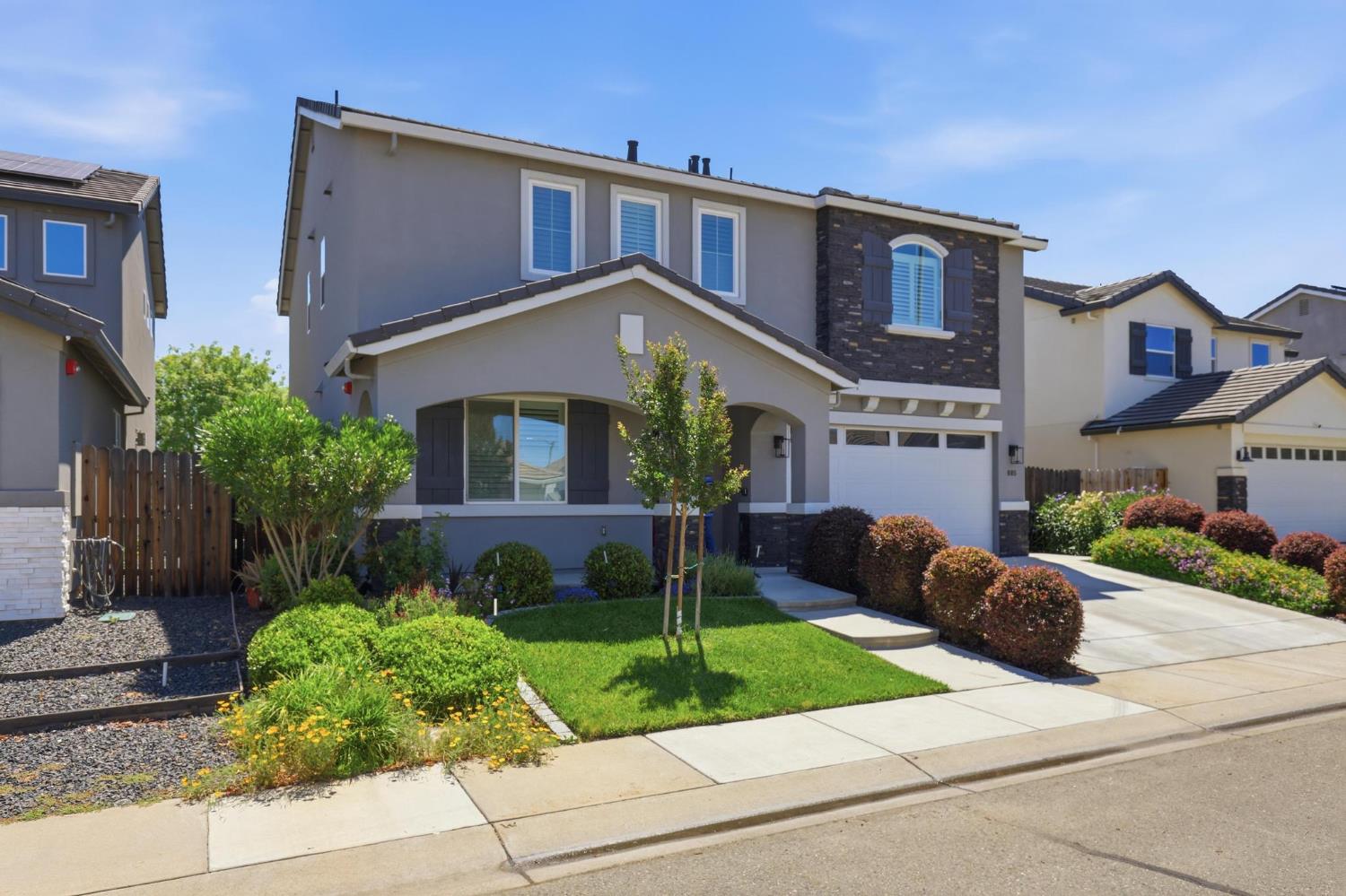 885 Buckingham Drive