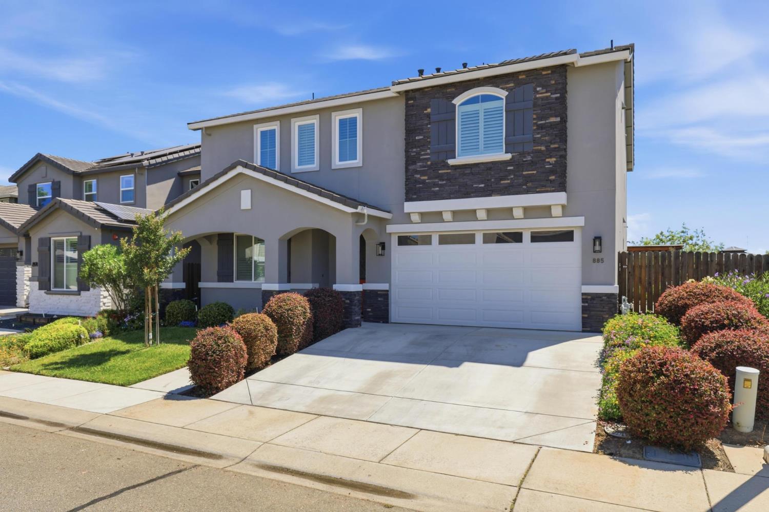 885 Buckingham Drive