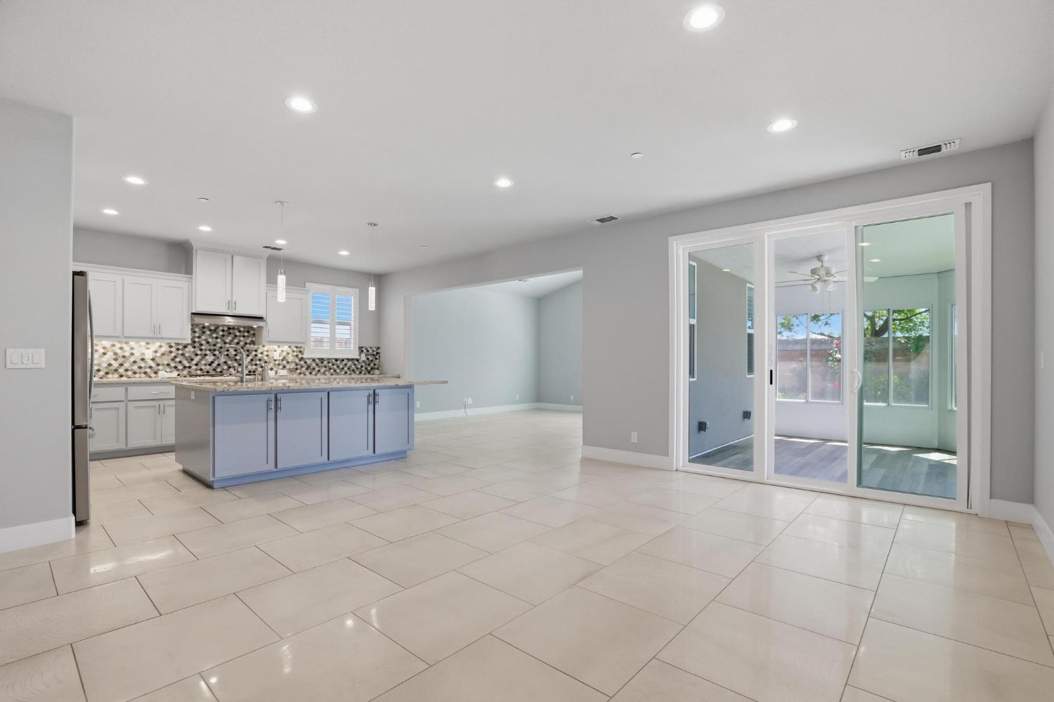 885 Buckingham Drive