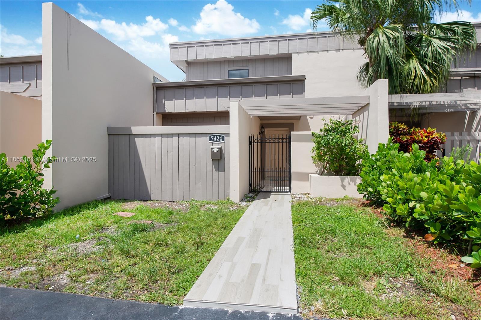 7424 SW 106th Pl # 7424