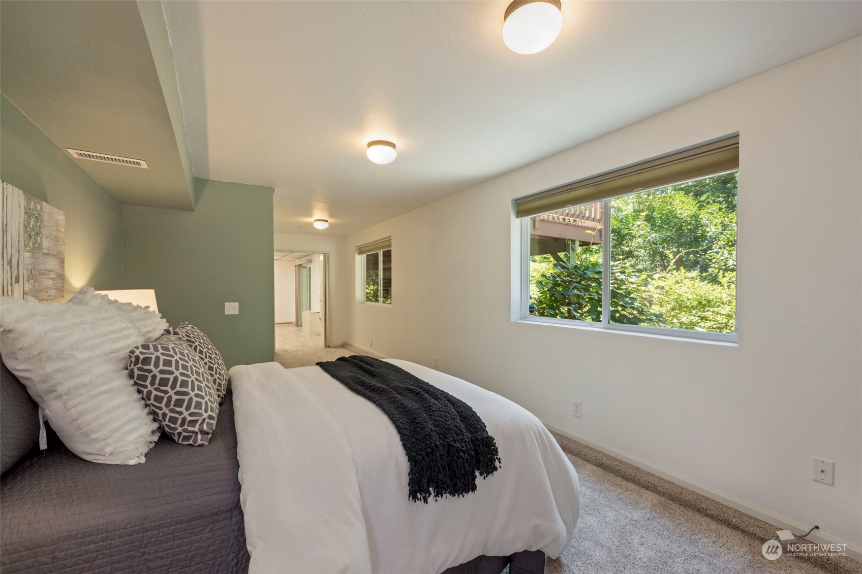 15704 NE 105th Court