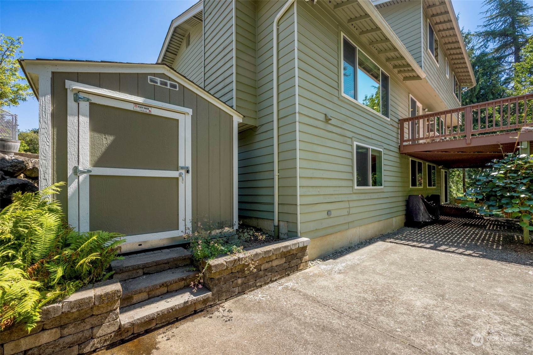 15704 NE 105th Court