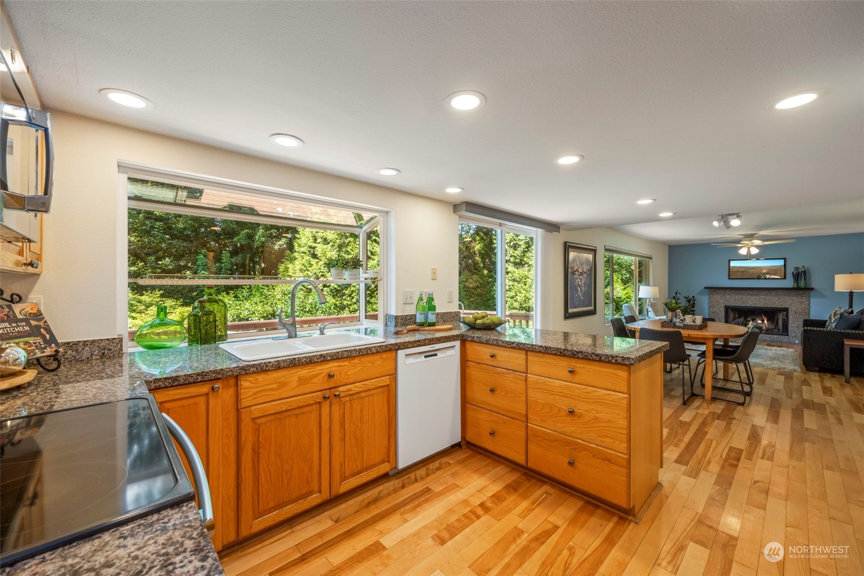 15704 NE 105th Court