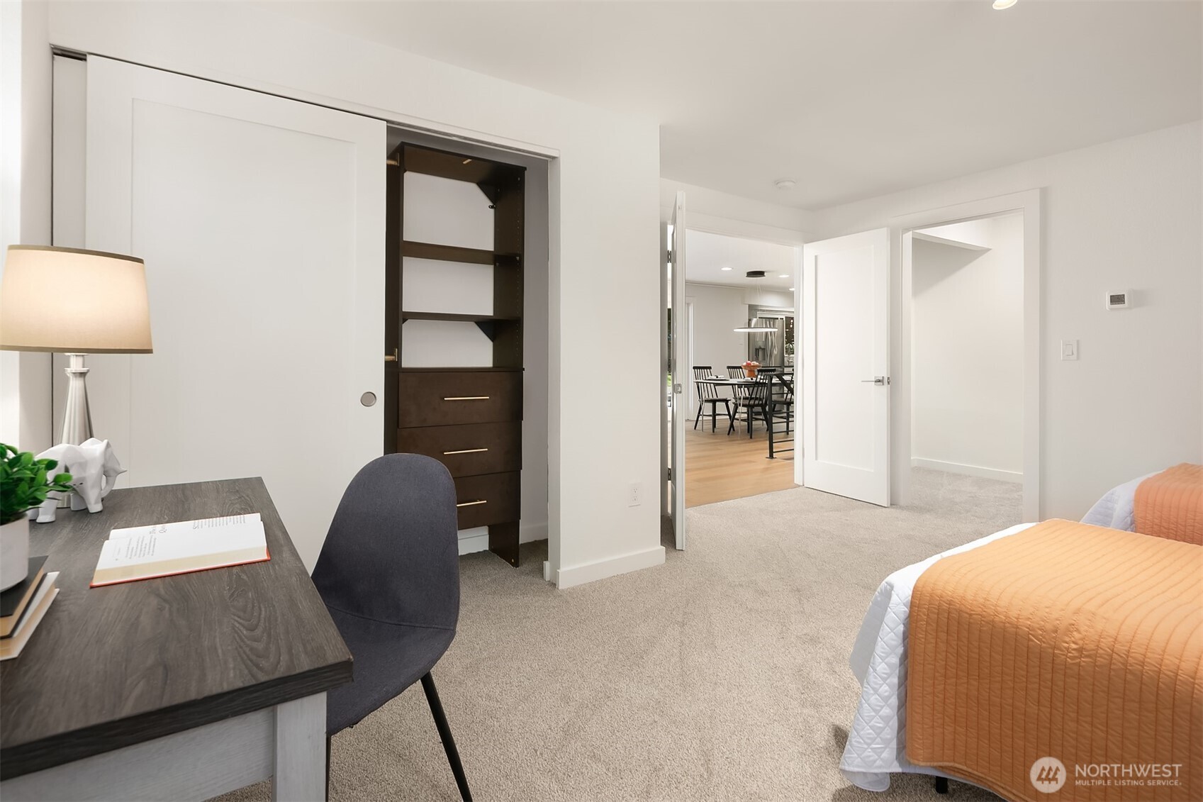 22 Louis Thompson Road SE