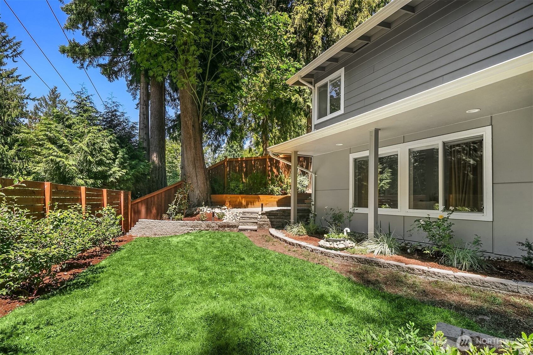 22 Louis Thompson Road SE