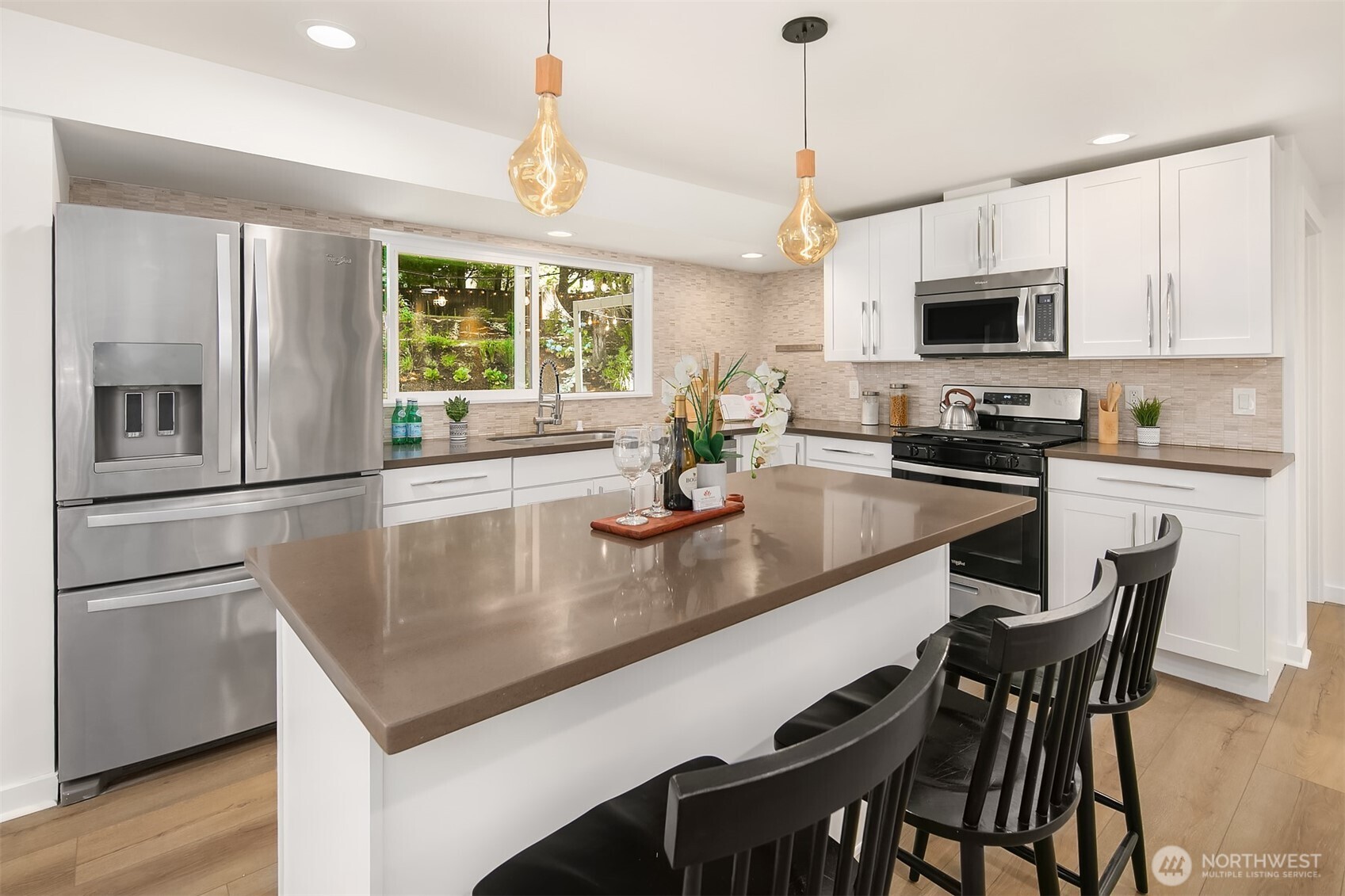 22 Louis Thompson Road SE