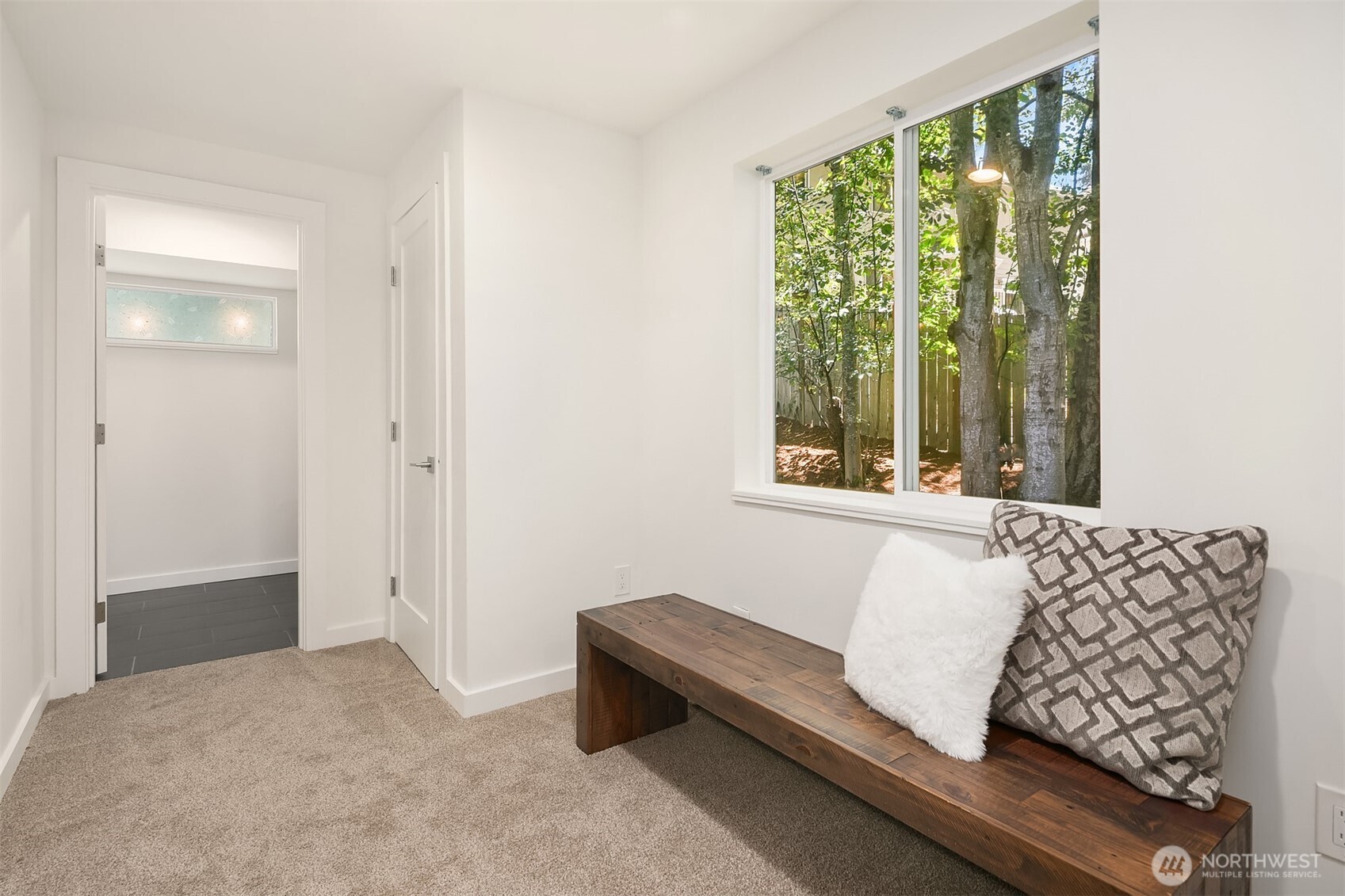 22 Louis Thompson Road SE