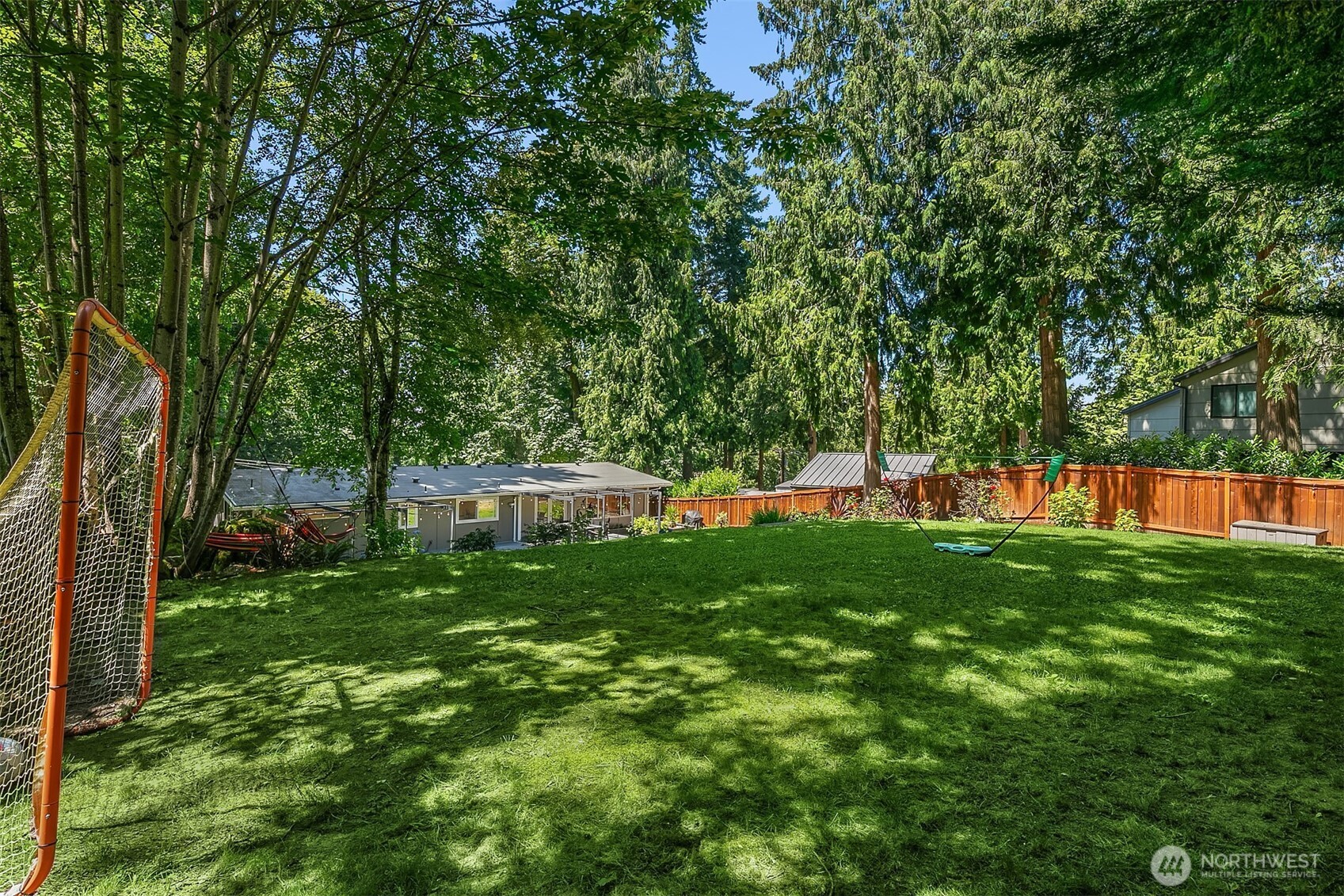 22 Louis Thompson Road SE