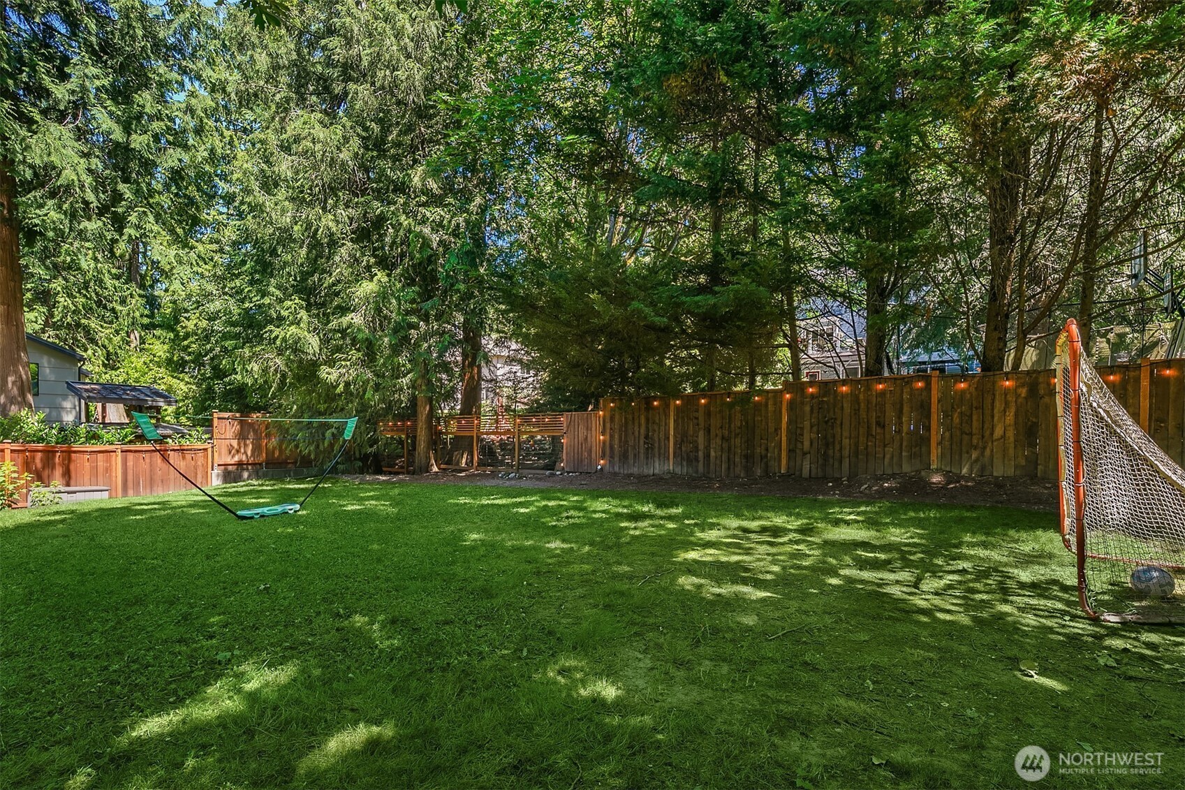 22 Louis Thompson Road SE