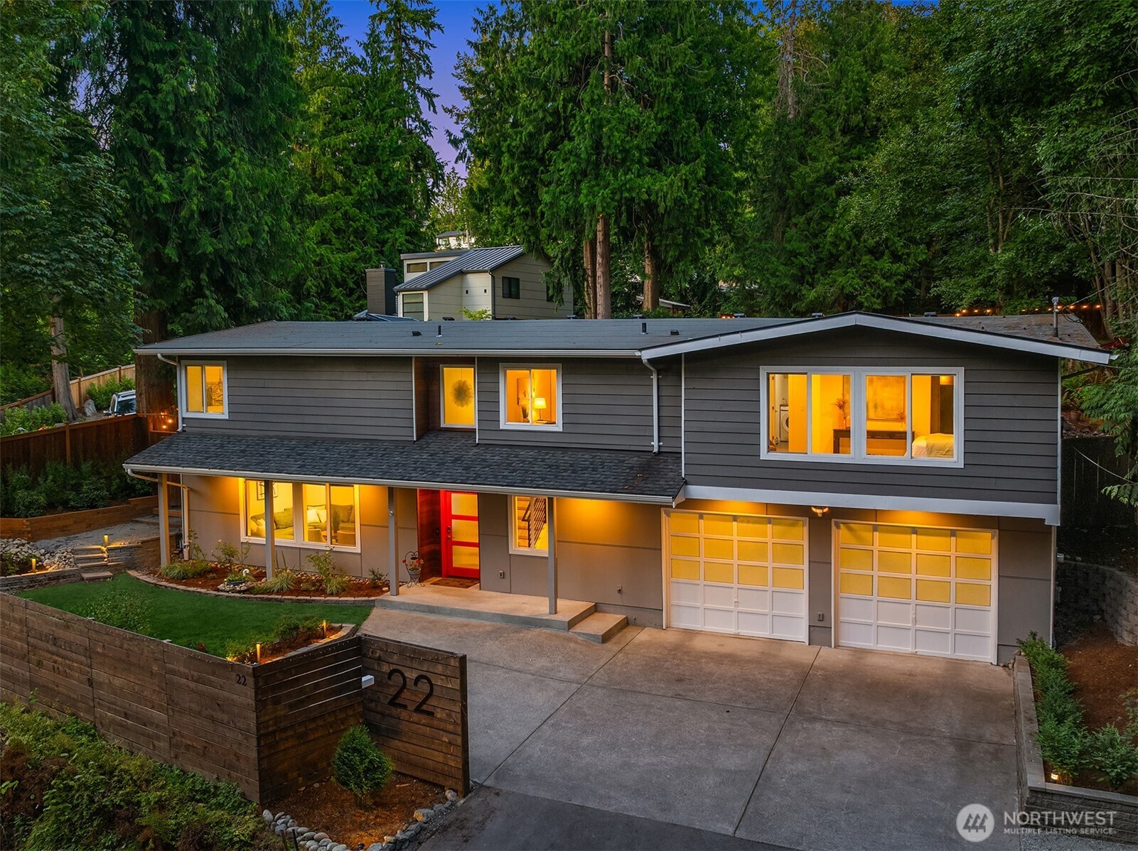 22 Louis Thompson Road SE