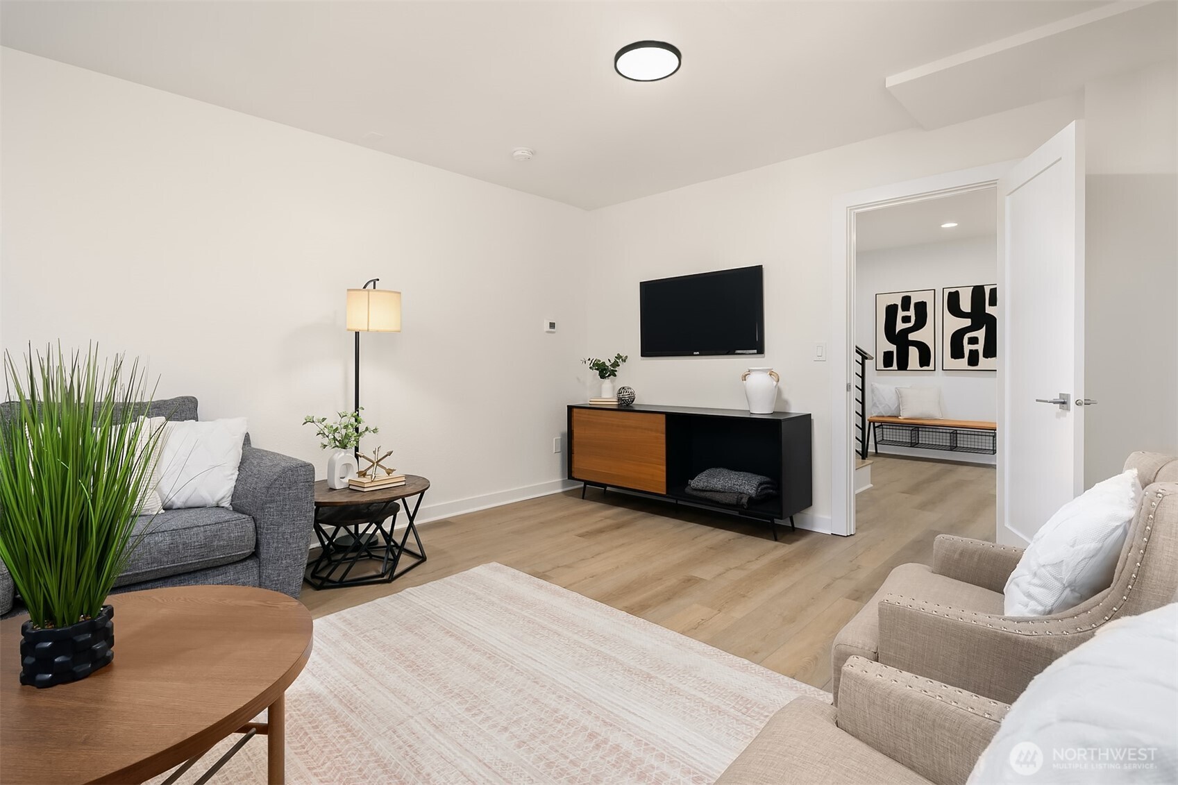 22 Louis Thompson Road SE