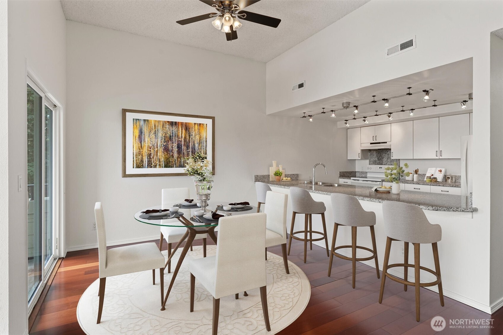 7391 Old Redmond Road Unit: 220