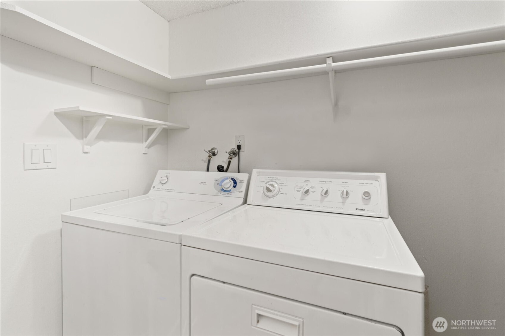 7391 Old Redmond Road Unit: 220