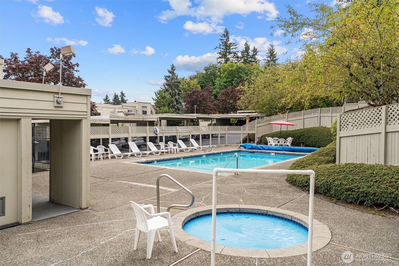 7391 Old Redmond Road Unit: 220