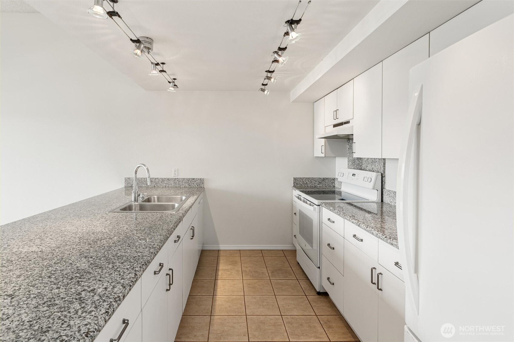 7391 Old Redmond Road Unit: 220