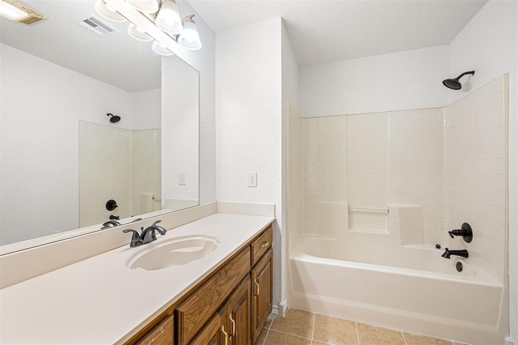222 NE 9th Street