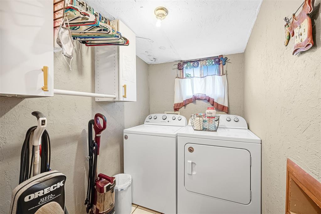2845 Poplar Drive