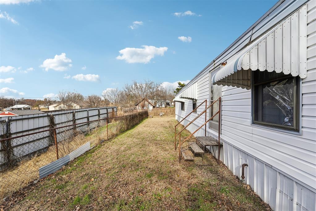 303 S 1st Street