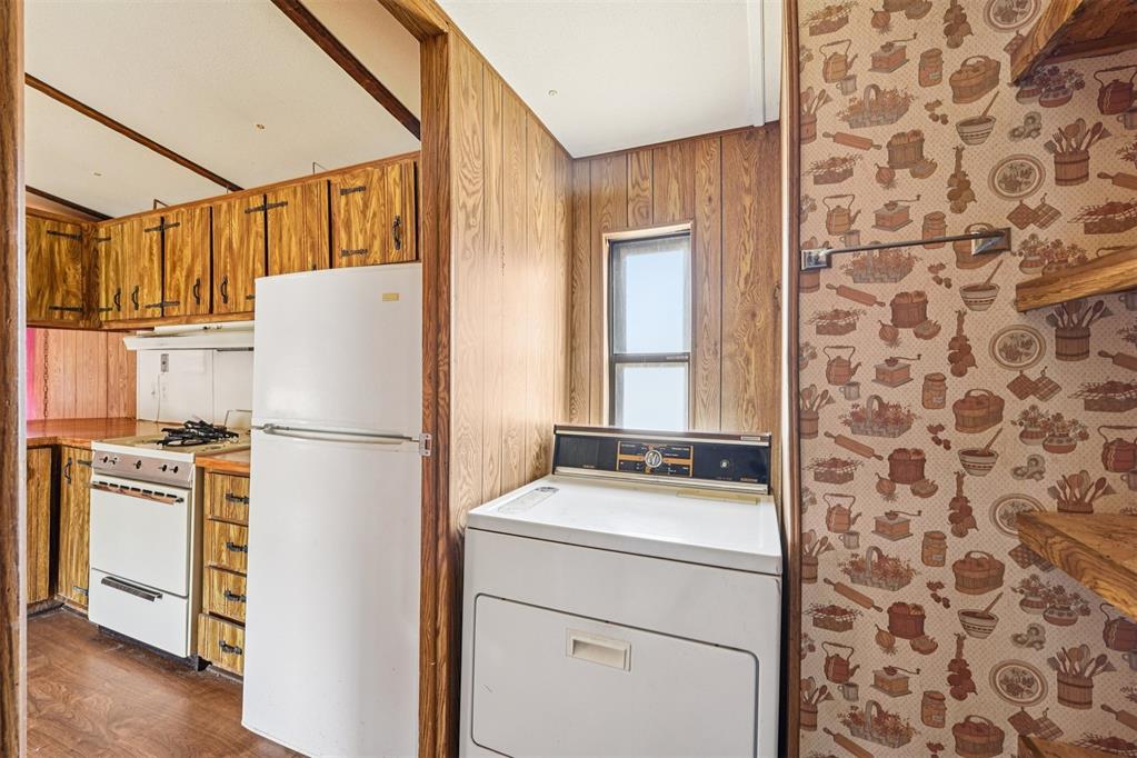 303 S 1st Street