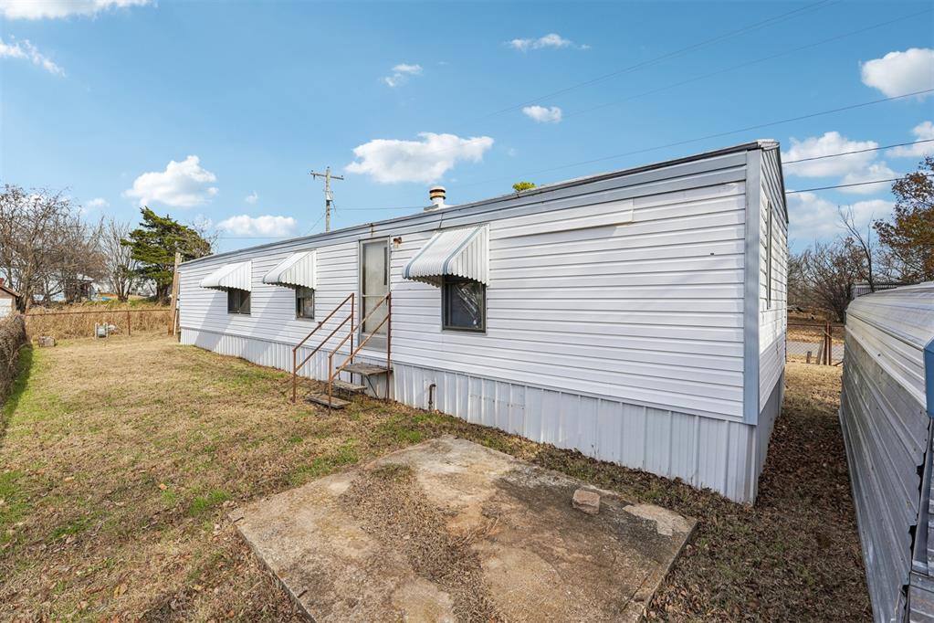 303 S 1st Street