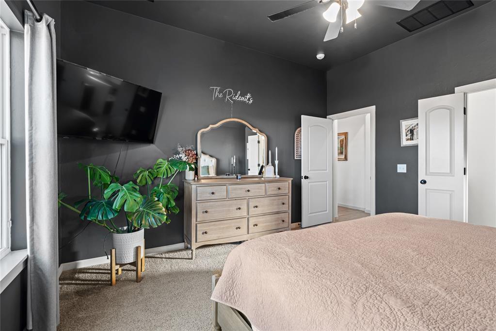 1121 NW 12th Street