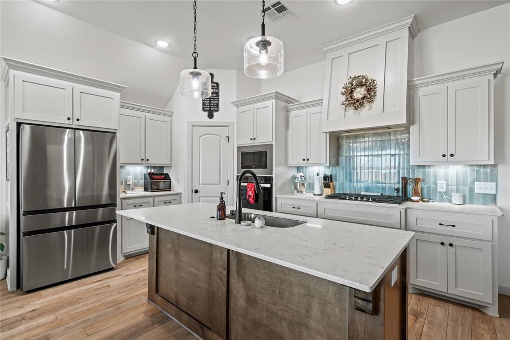 1121 NW 12th Street