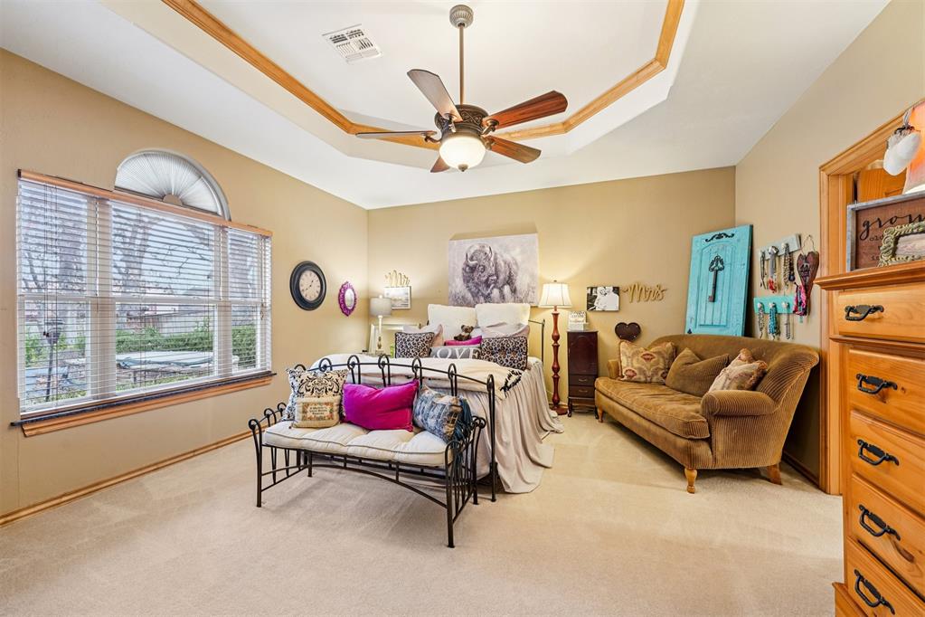 1301 Red Oak Lane