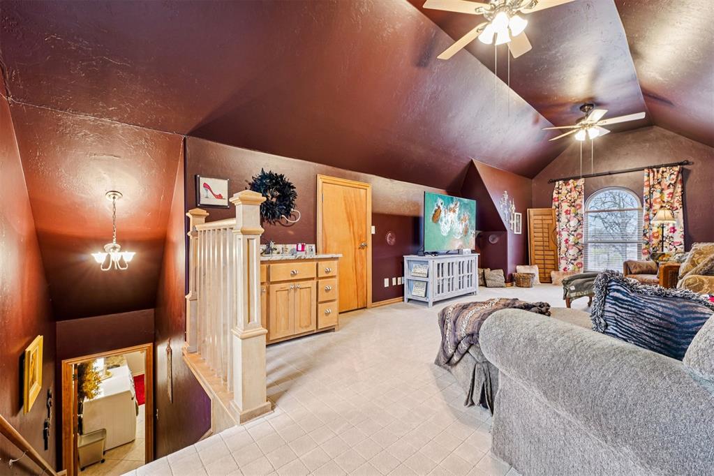 1301 Red Oak Lane