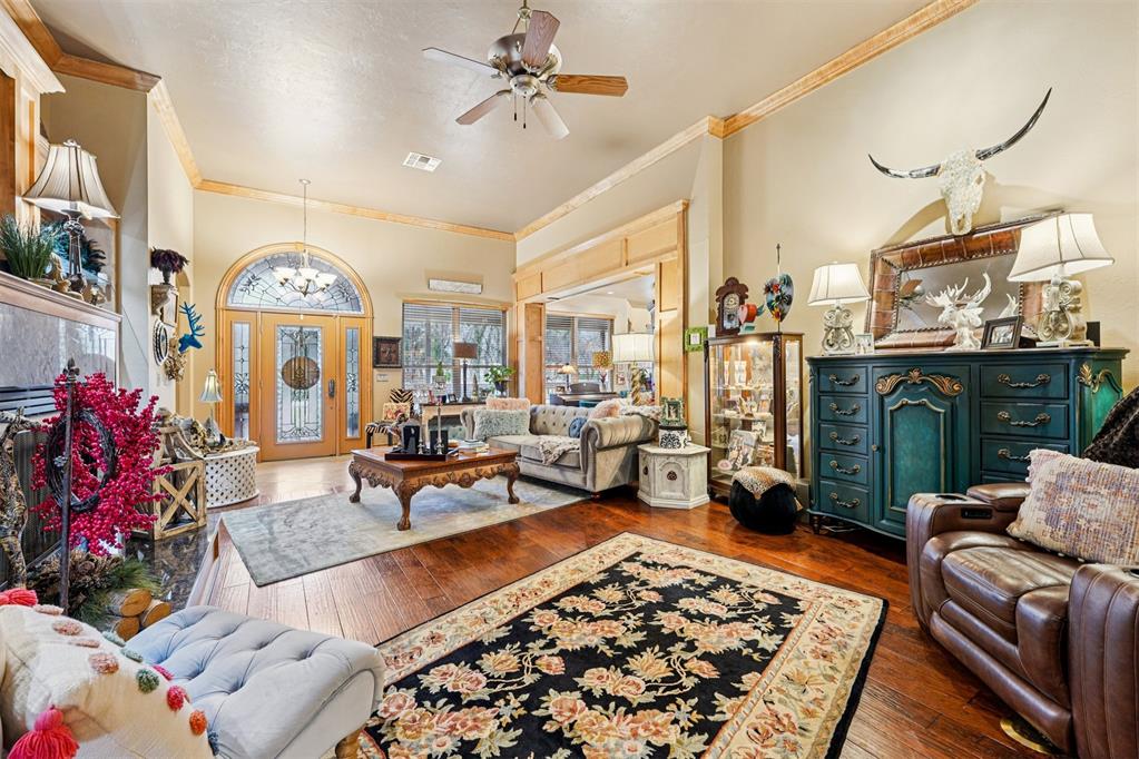 1301 Red Oak Lane