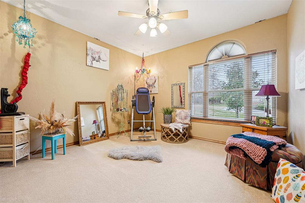 1301 Red Oak Lane