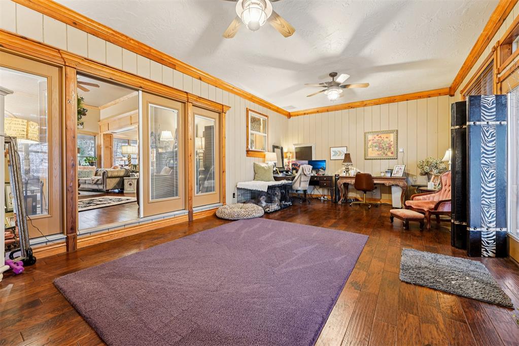 1301 Red Oak Lane
