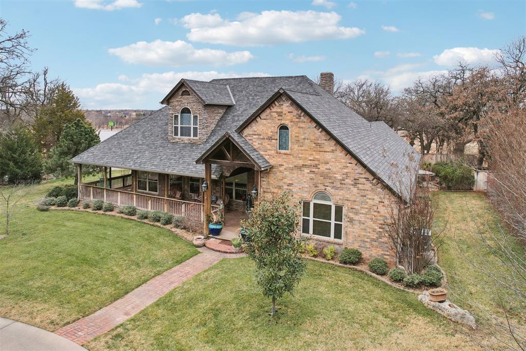 1301 Red Oak Lane