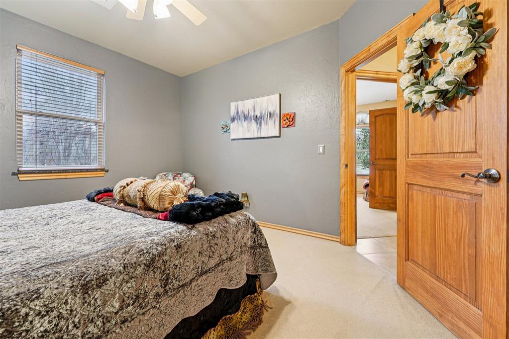 1301 Red Oak Lane