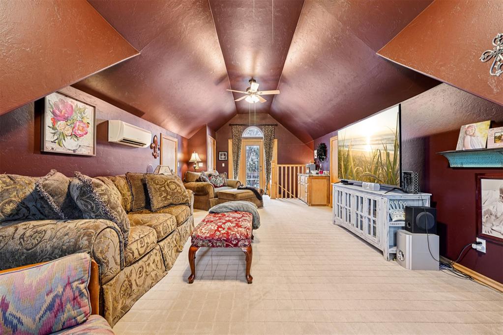 1301 Red Oak Lane