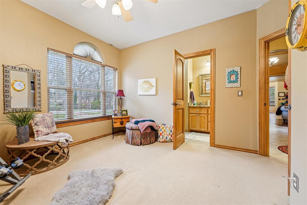 1301 Red Oak Lane