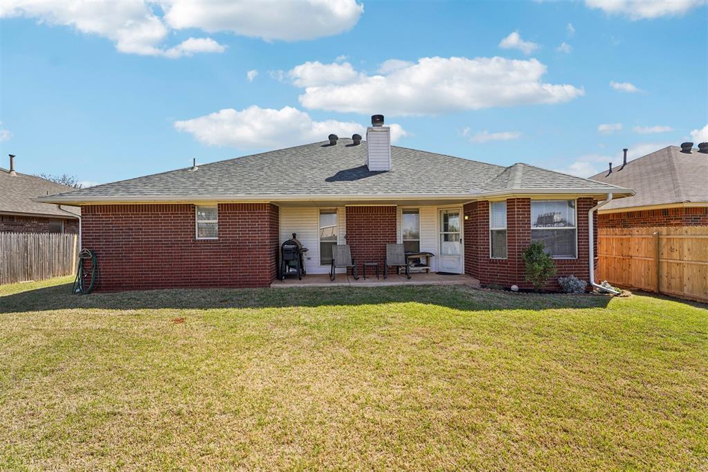 1415 Cherokee Lane