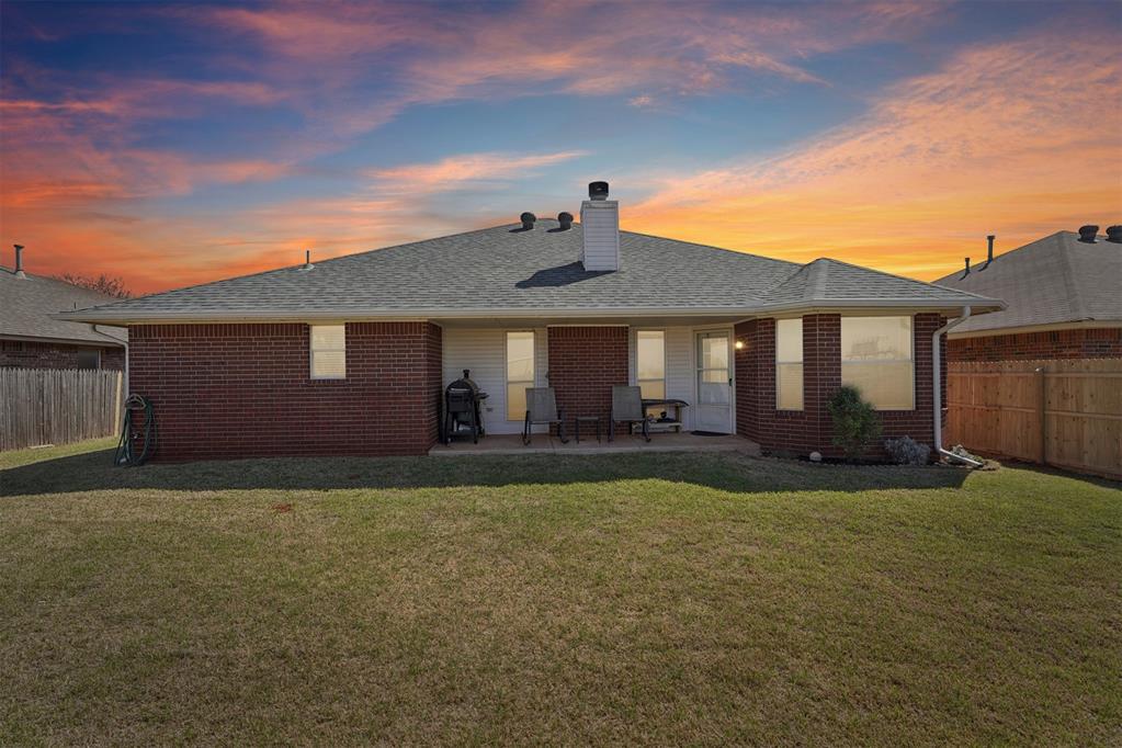1415 Cherokee Lane