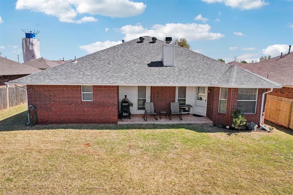 1415 Cherokee Lane