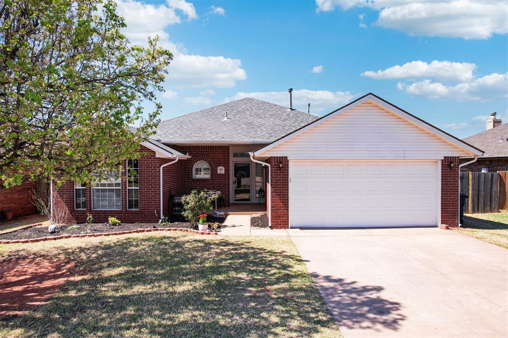 1415 Cherokee Lane
