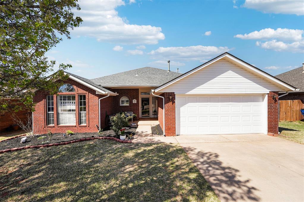 1415 Cherokee Lane