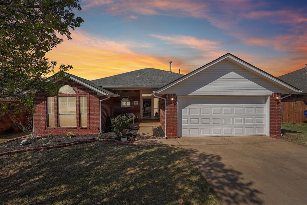 1415 Cherokee Lane