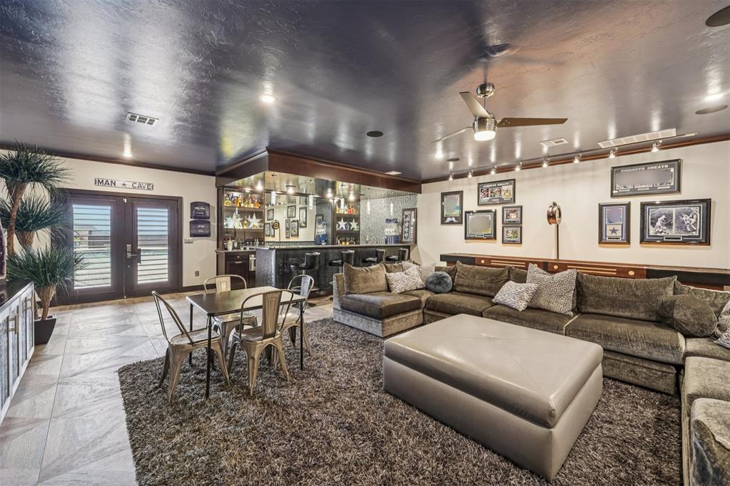 1414 High Ridge Drive