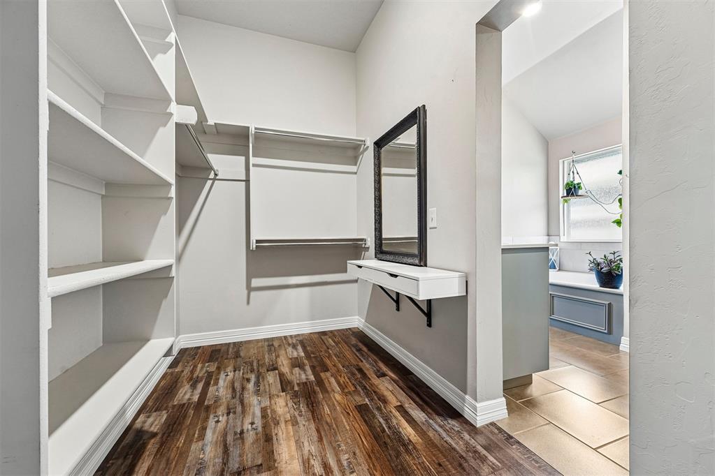3509 Shutter Ridge Drive
