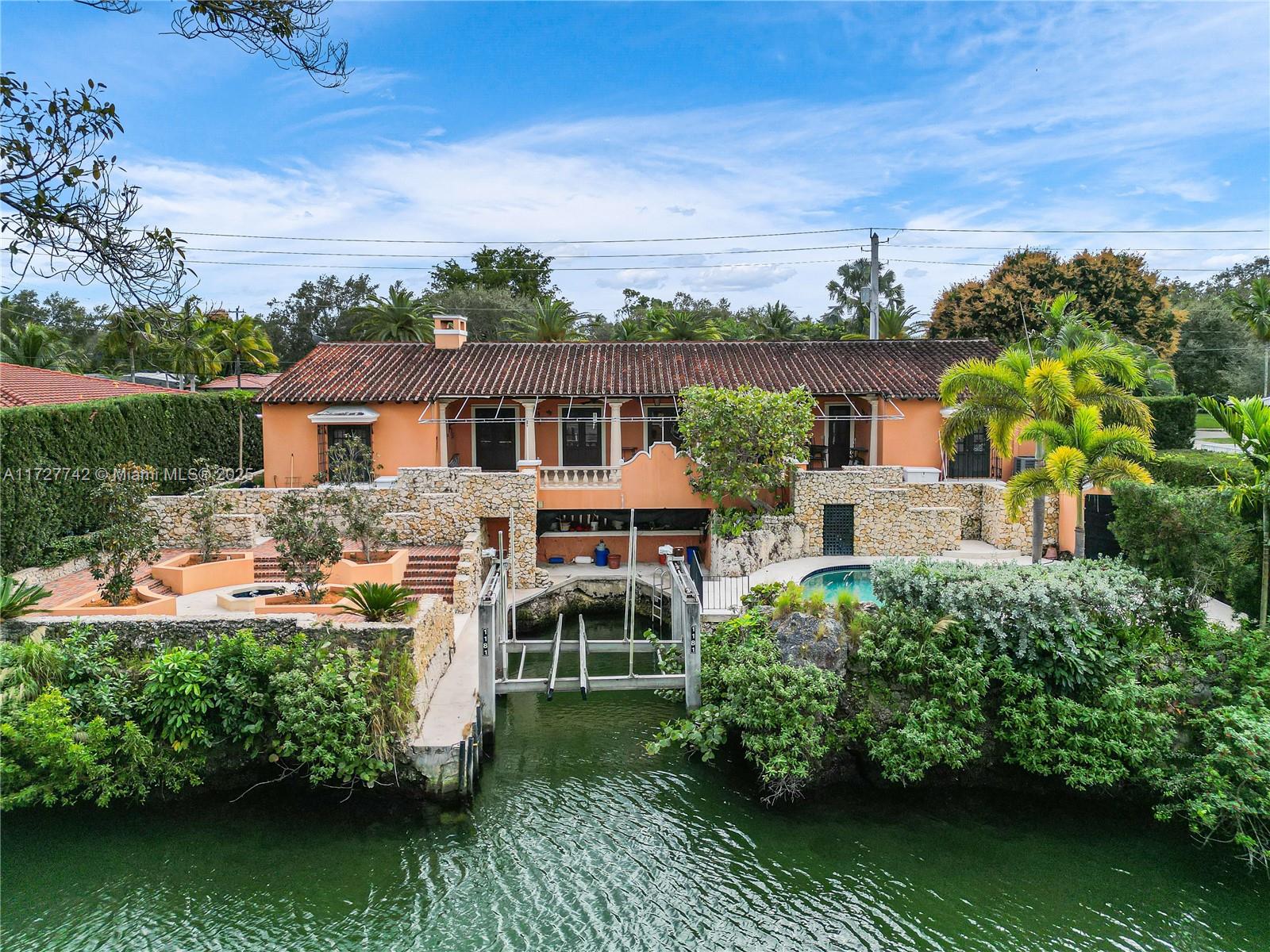 1181 S Alhambra Cir